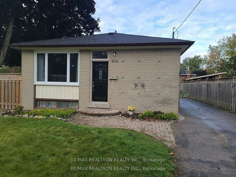 904 Donovan Crescent, Whitby, ON, L1N 3G3
