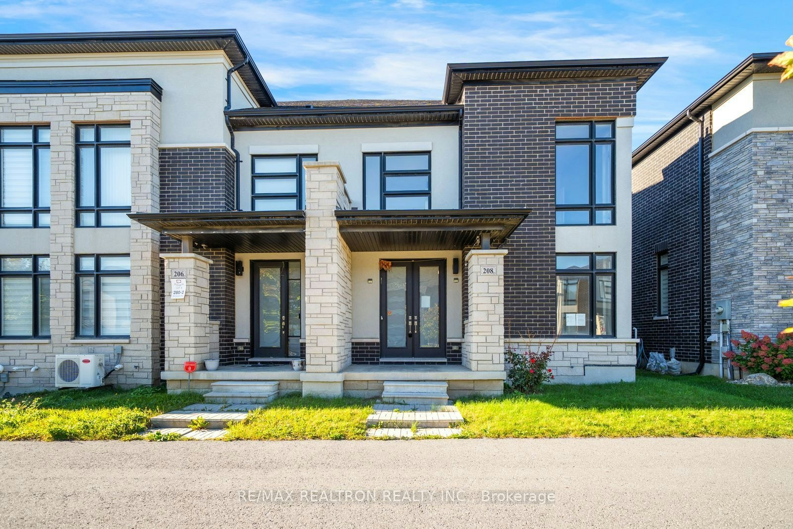 208 Coronation Road, Whitby, ON, L1P 0H7