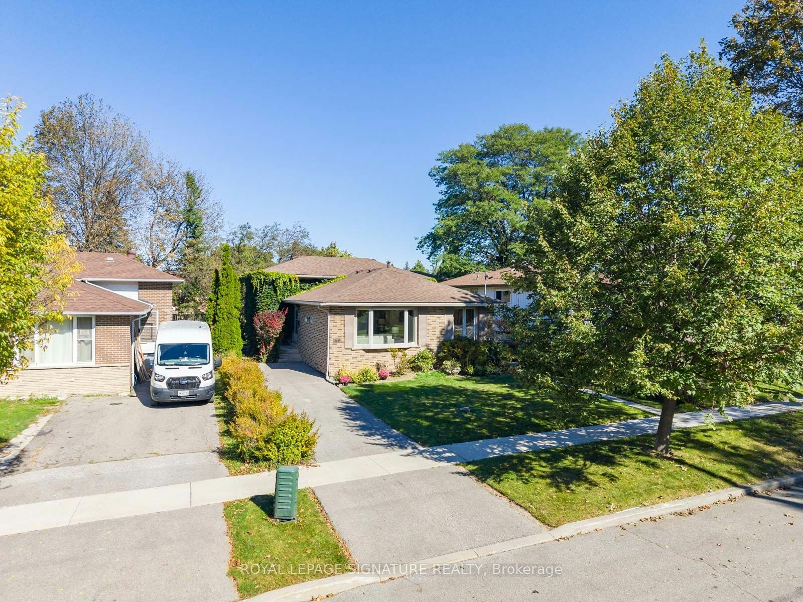 46 Manorglen Crescent, Toronto, ON, M1S 1W4