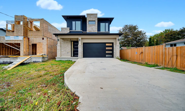 158 Hillcrest Drive