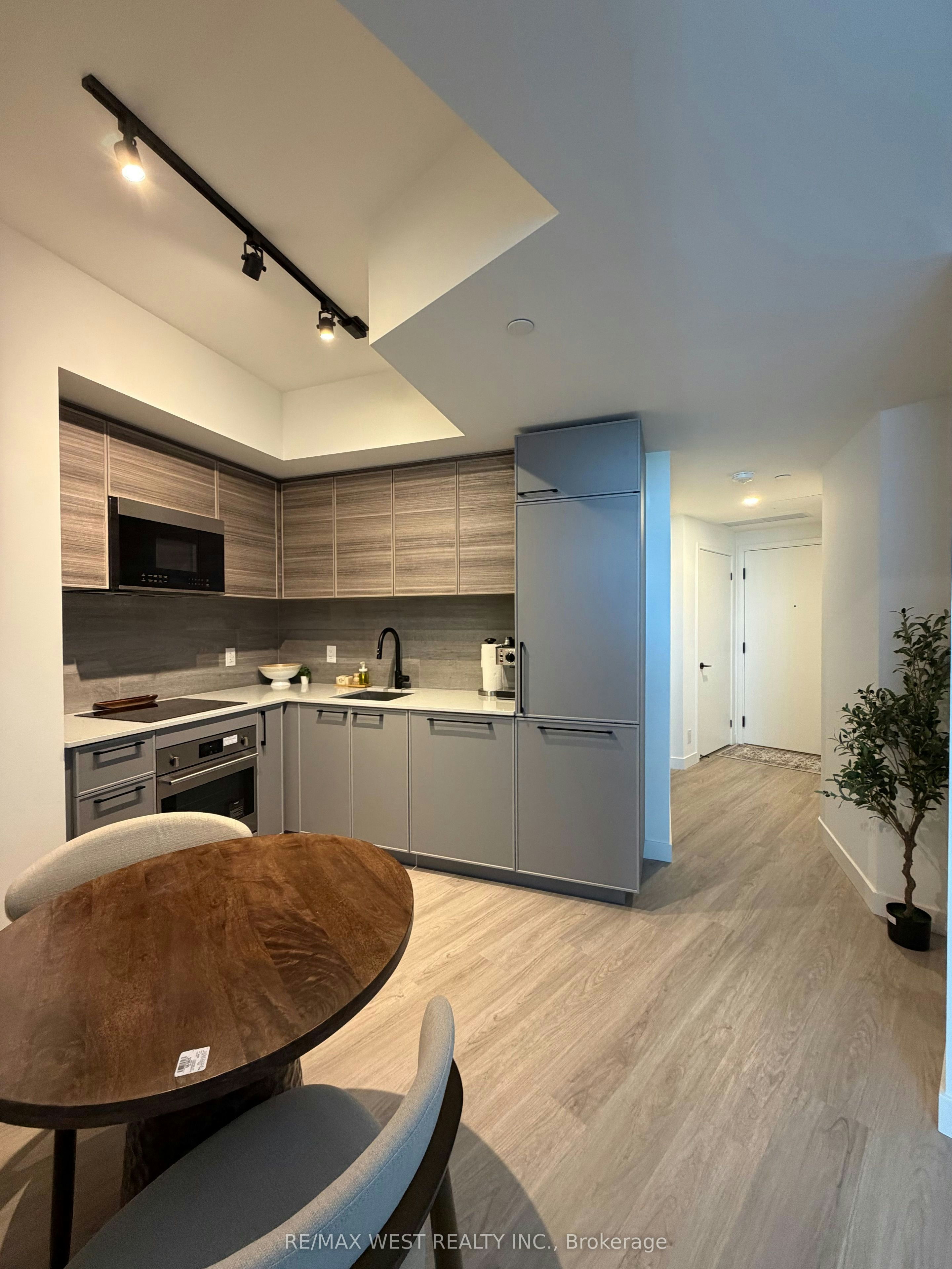 1415-1050 Eastern Avenue, Toronto, ON, M4L 0B7 - 7