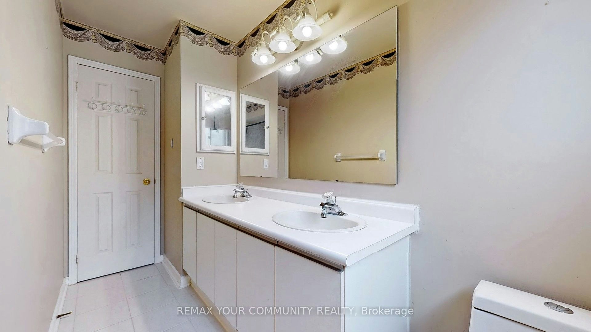 20 Rolling Acres Drive, Whitby, ON, L1R 2A1 - 21