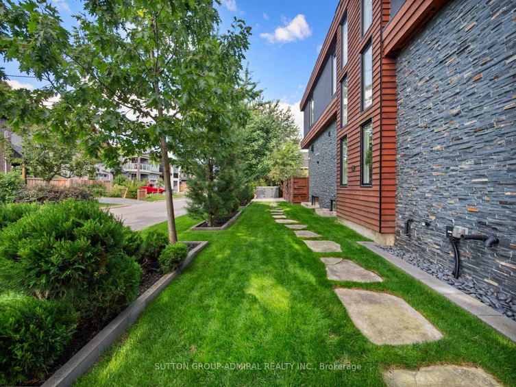 39 Red Deer Avenue, Toronto, ON, M1N 2Z1 - 39