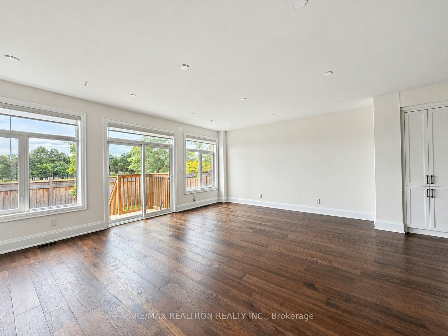 87 Chelliah Court, Toronto, ON, M1B 0E7 - 4