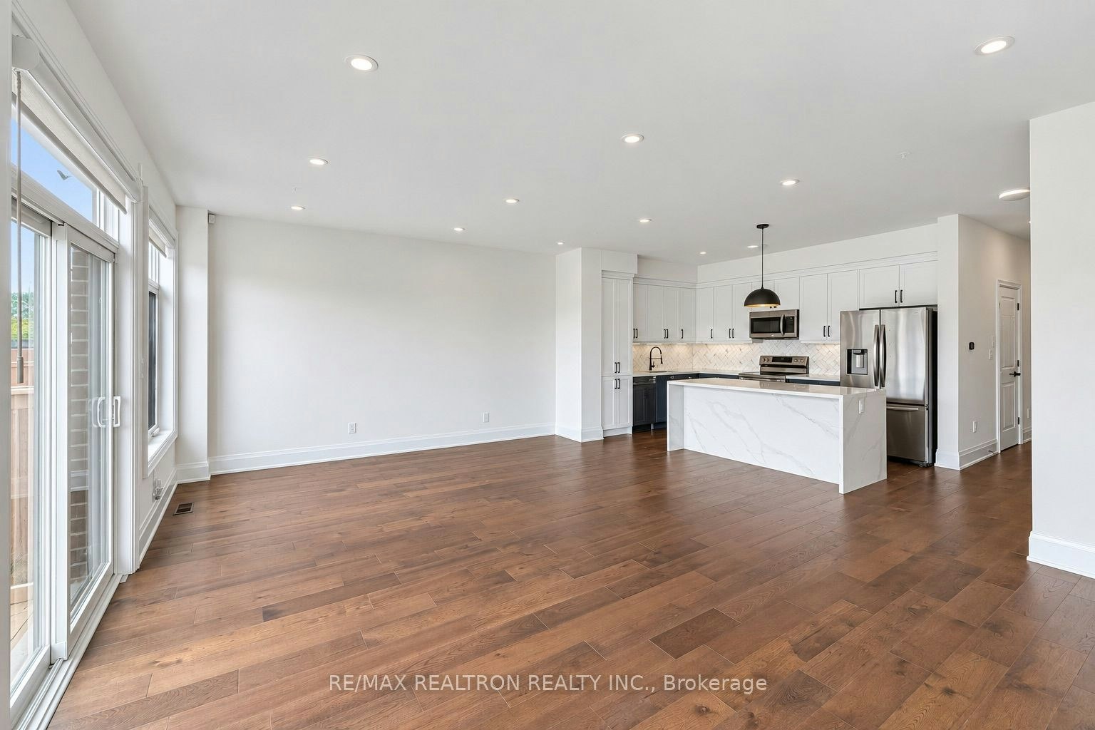 87 Chelliah Court, Toronto, ON, M1B 0E7 - 8