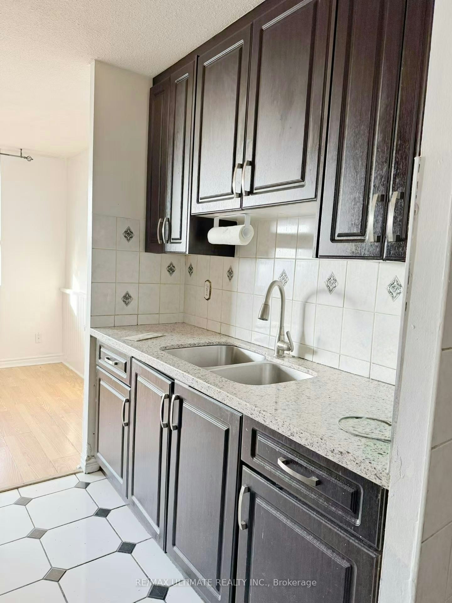 1410-1950 Kennedy Road, Toronto, ON, M1P 4S9 - 2