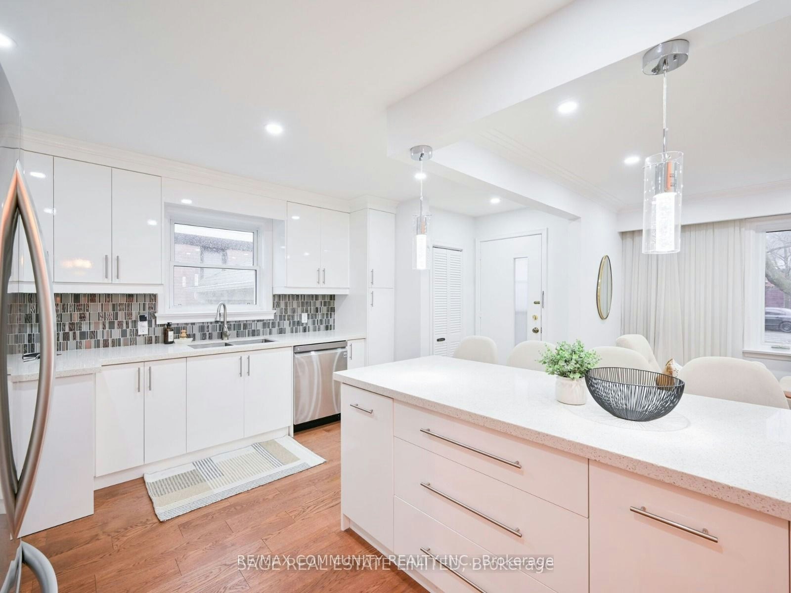15 Saunders Road, Toronto, ON, M1J 3J1 - 13