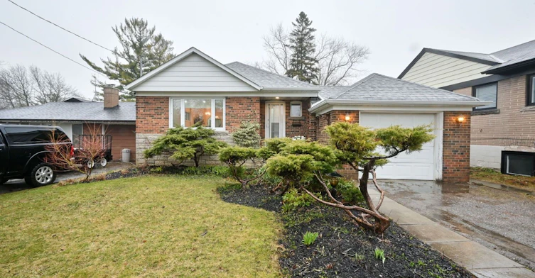 15 Saunders Road, Toronto, ON, M1J 3J1