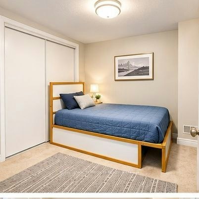 Main-19 De Jong Street, Toronto, ON, M1P 0C1 2