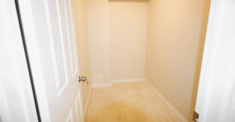 Main-19 De Jong Street, Toronto, ON, M1P 0C1 - 11