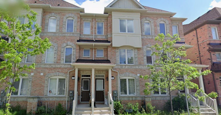 Main-19 De Jong Street, Toronto, ON, M1P 0C1