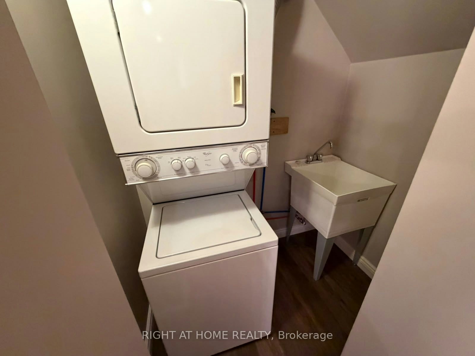585 Brentwood Avenue S, Oshawa, ON, L1G 2S9 - 11