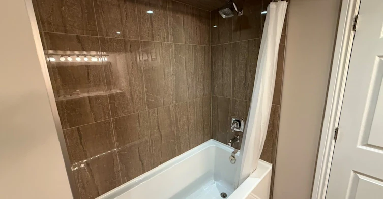 585 Brentwood Avenue S, Oshawa, ON, L1G 2S9 - 5