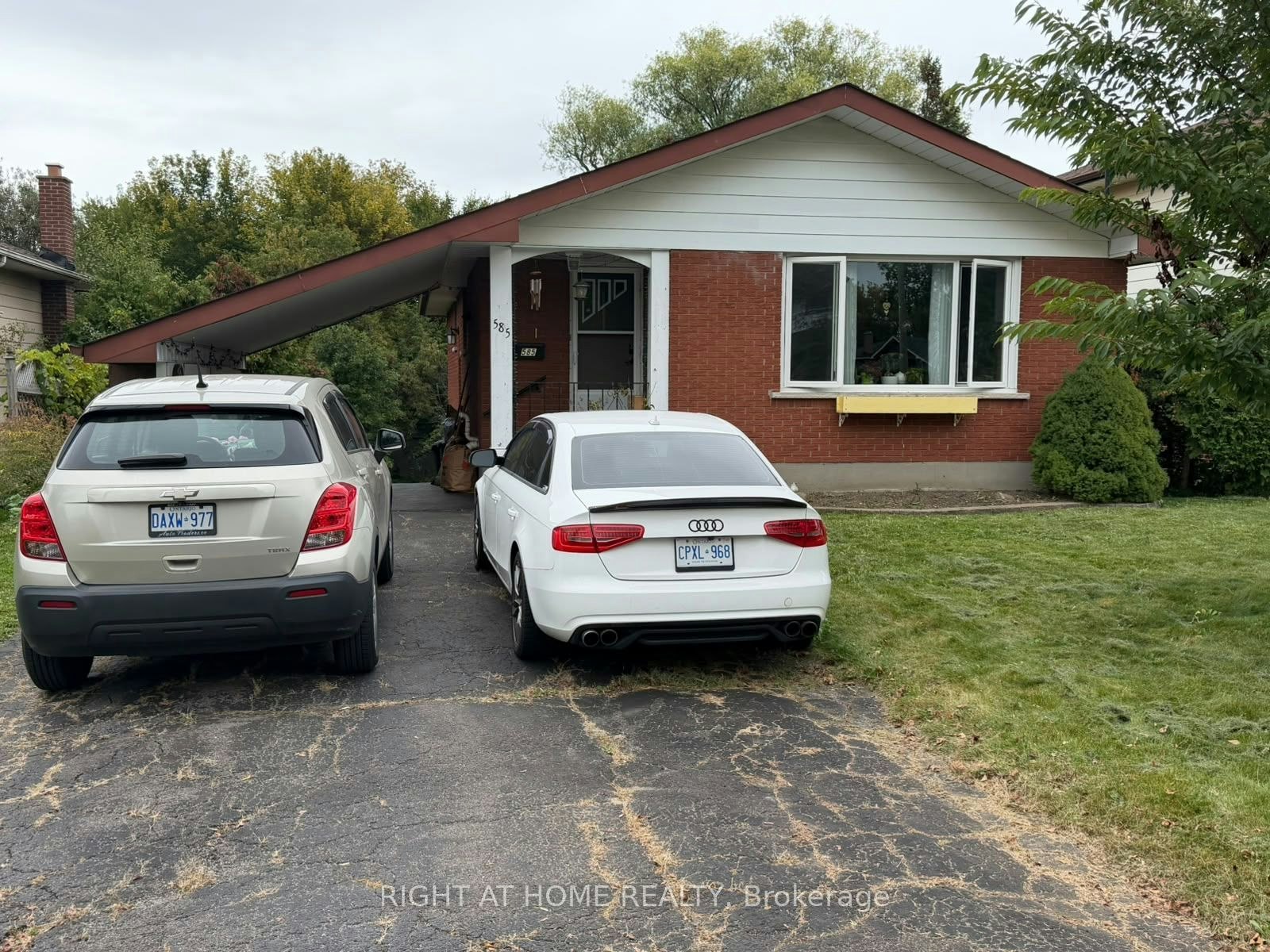 585 Brentwood Avenue S, Oshawa, ON, L1G 2S9