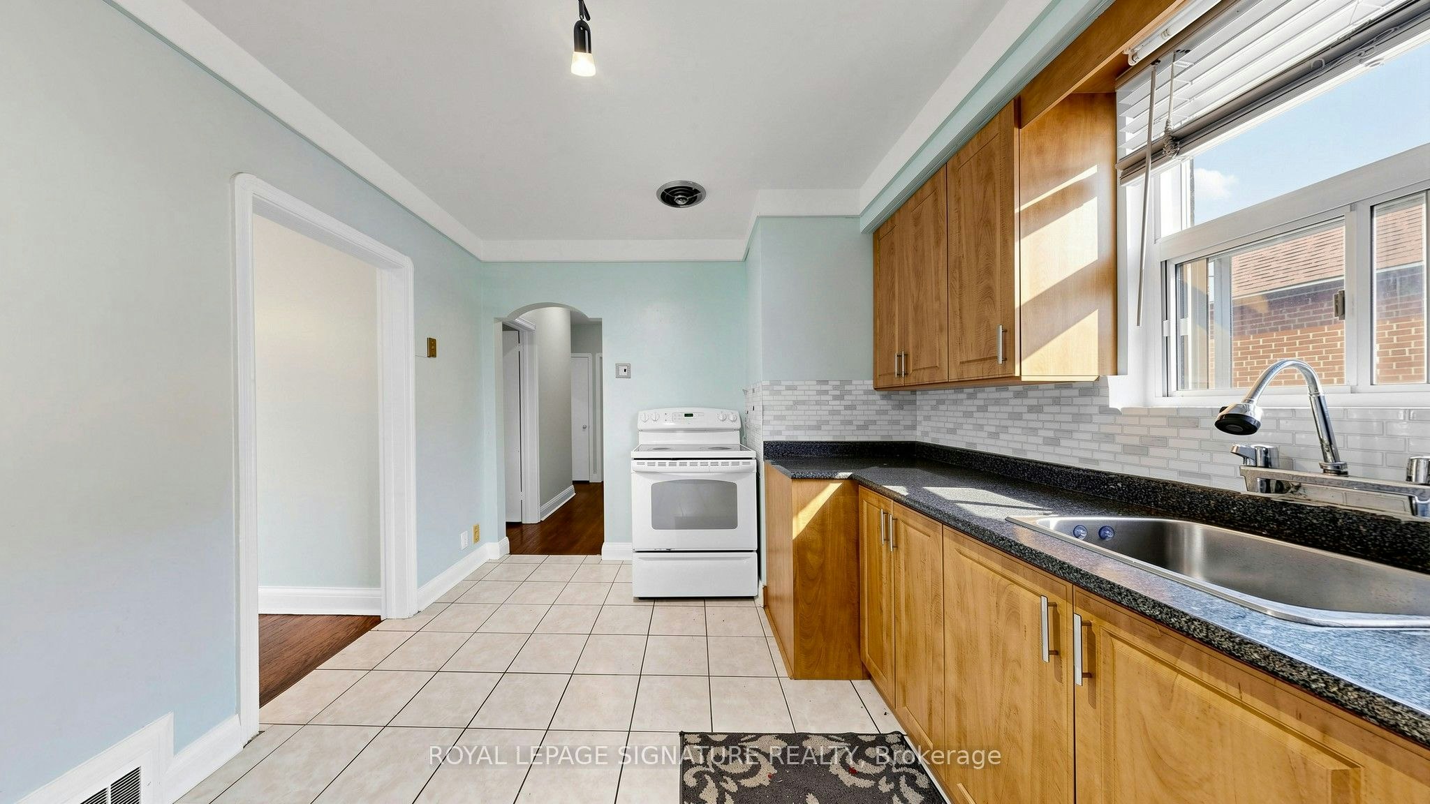 Main-14 Valdane Drive, Toronto, ON, M1L 2E9 - 11