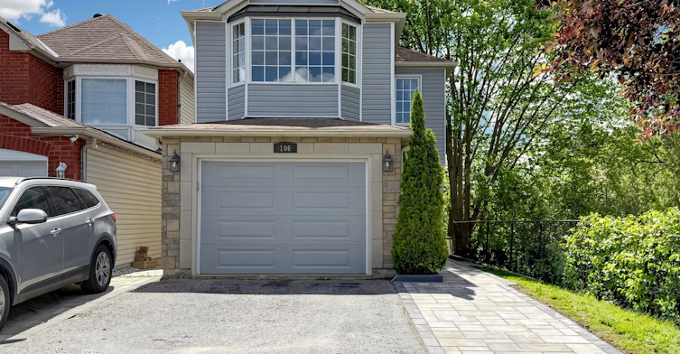 106 Smales (Main & 2nd) Drive, Ajax, ON, L1Z 1G8