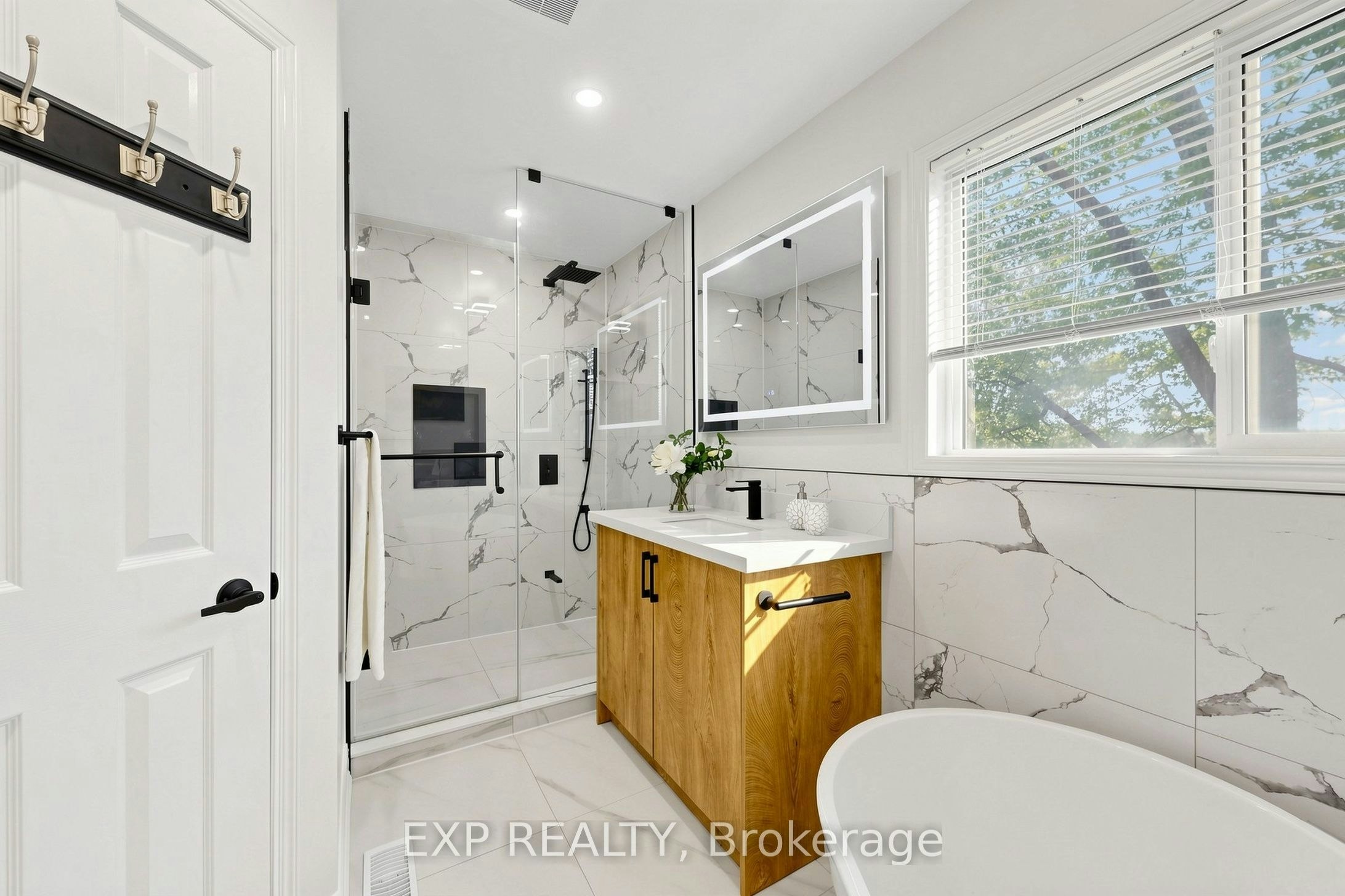 106 Smales (Main & 2nd) Drive, Ajax, ON, L1Z 1G8 - 10