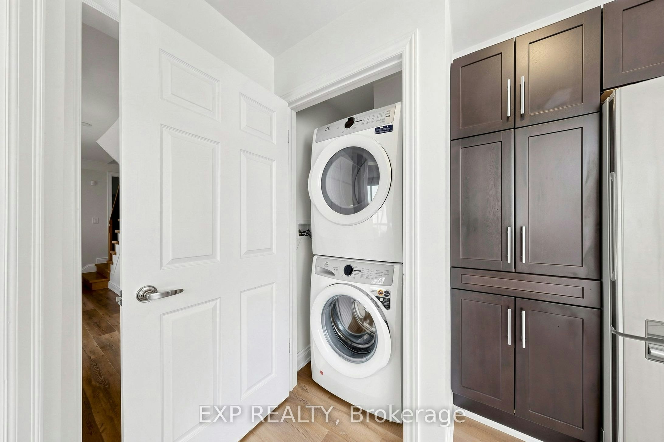 106 Smales (Main & 2nd) Drive, Ajax, ON, L1Z 1G8 - 6