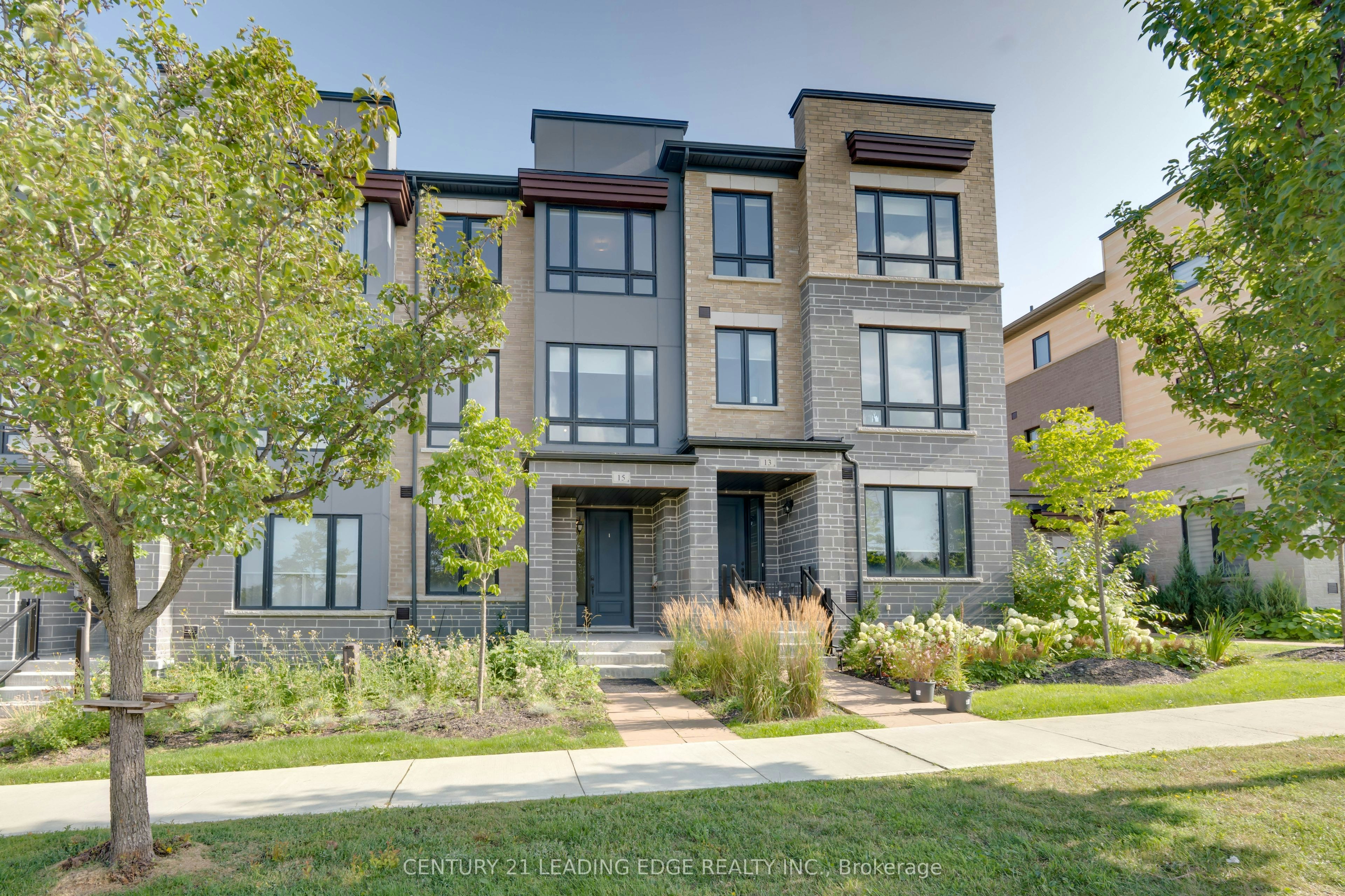 15 Haydock Way, Whitby, ON, L1N 9X4 - 3