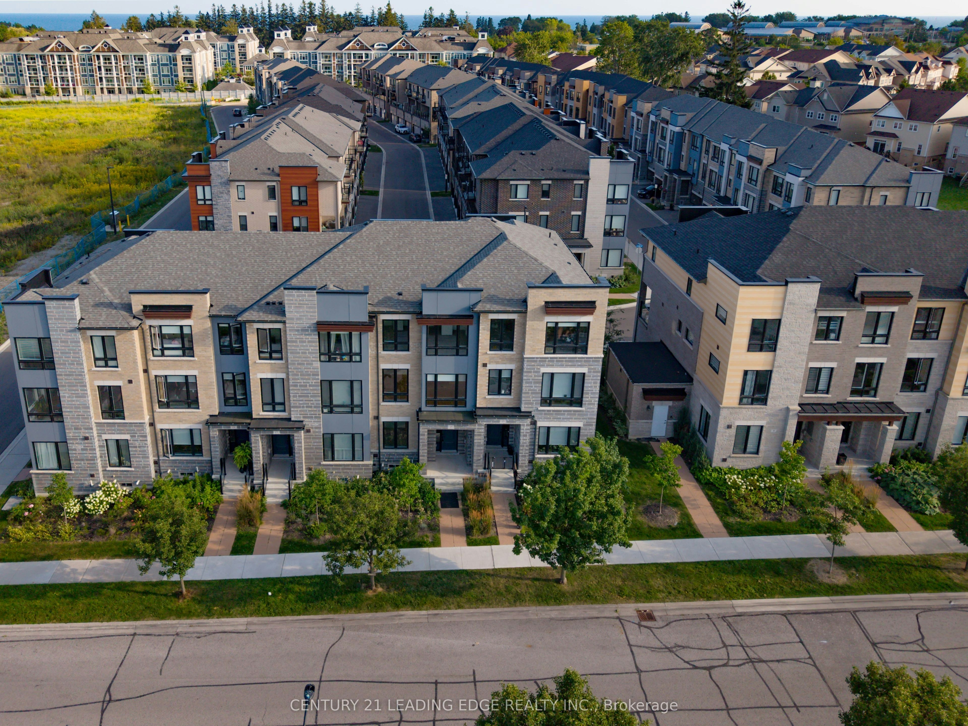 15 Haydock Way, Whitby, ON, L1N 9X4 - 45