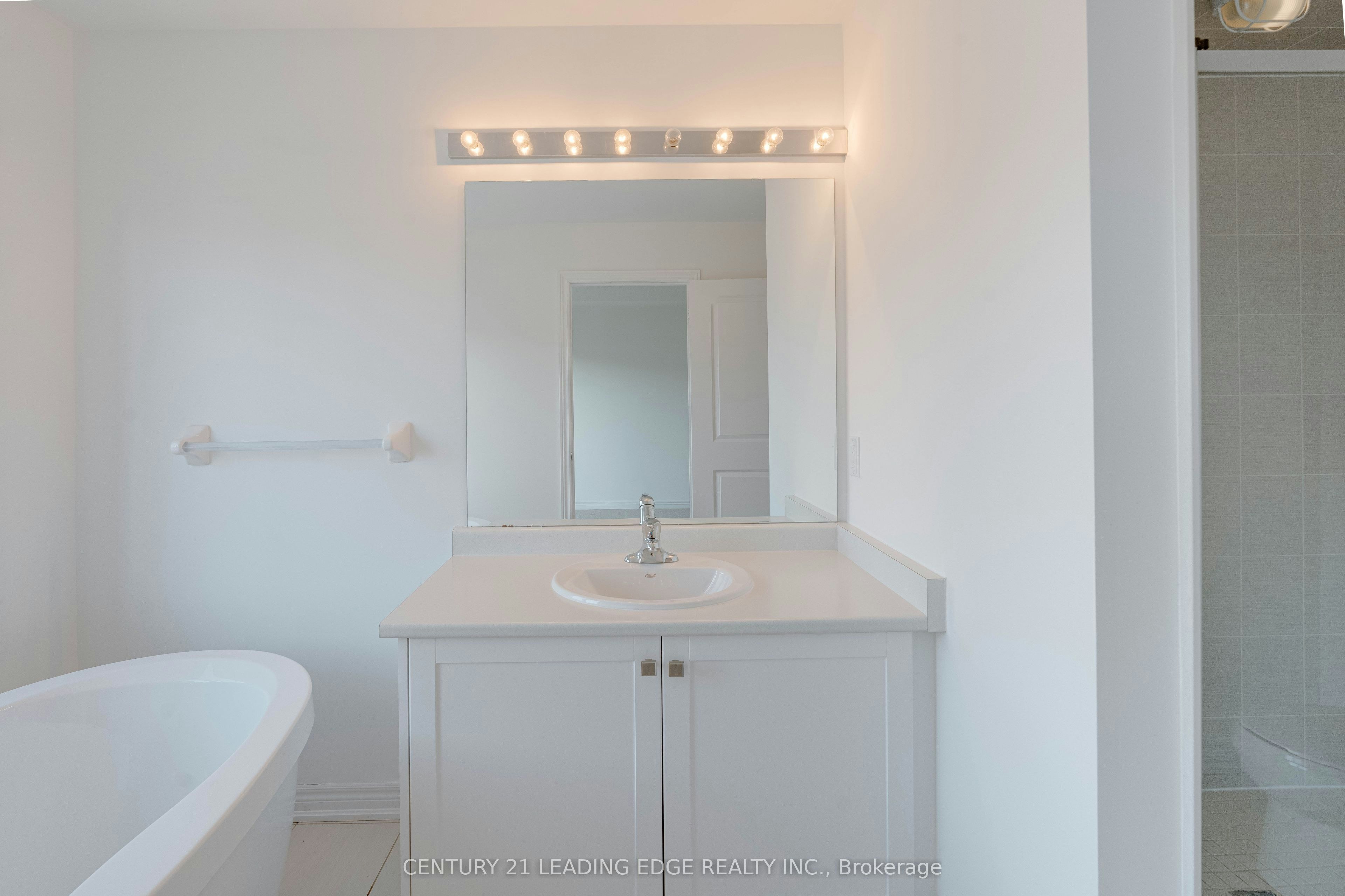 15 Haydock Way, Whitby, ON, L1N 9X4 - 27