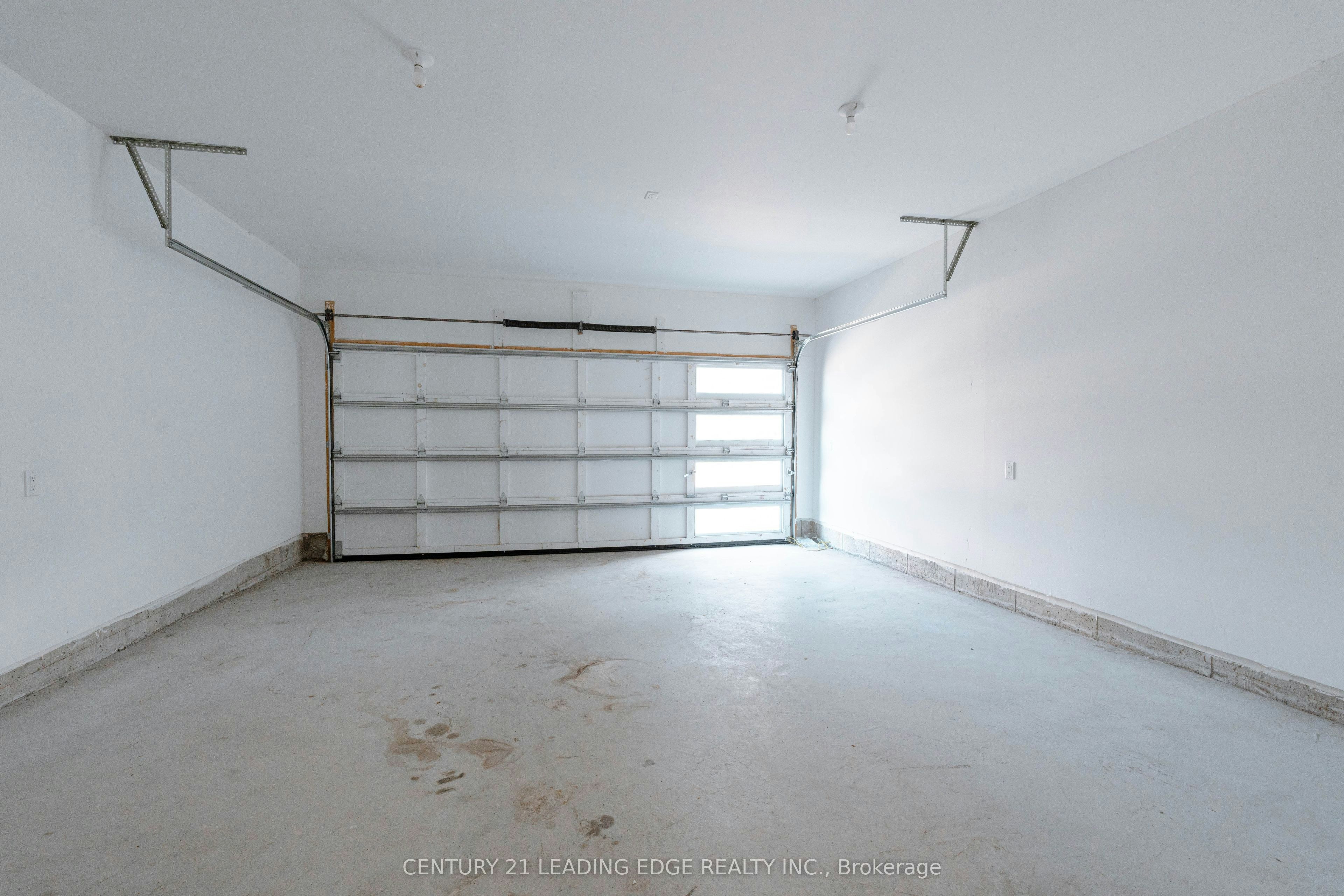 15 Haydock Way, Whitby, ON, L1N 9X4 - 43