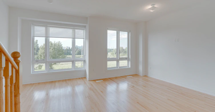 15 Haydock Way, Whitby, ON, L1N 9X4 - 15