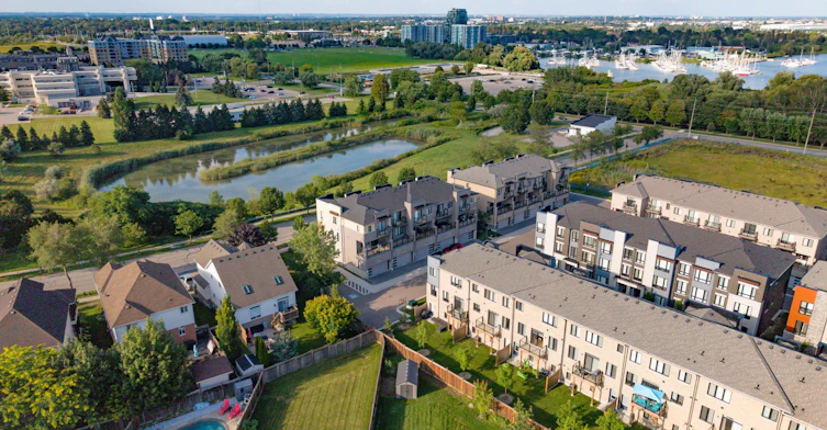 15 Haydock Way, Whitby, ON, L1N 9X4 - 48