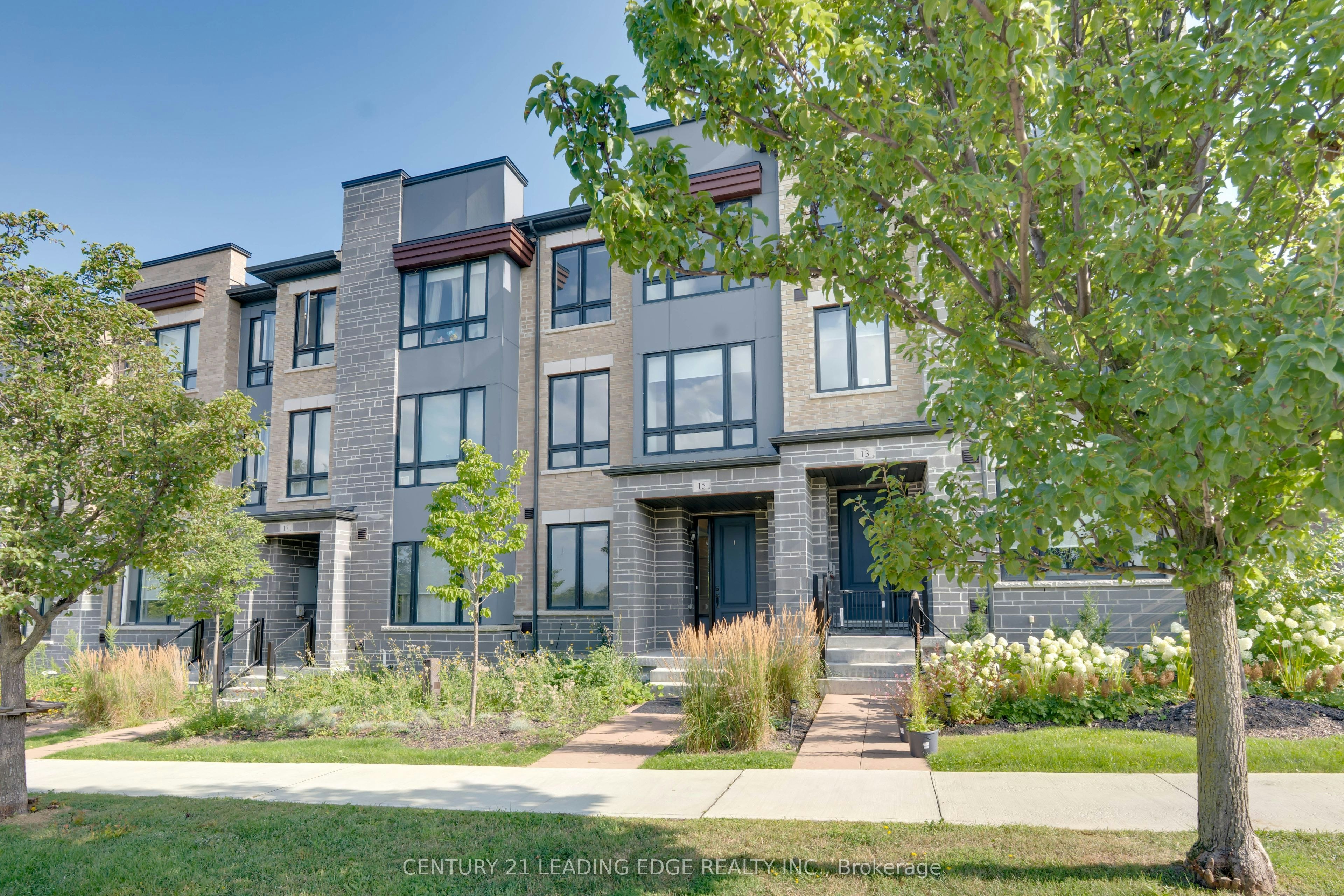 15 Haydock Way, Whitby, ON, L1N 9X4 - 2