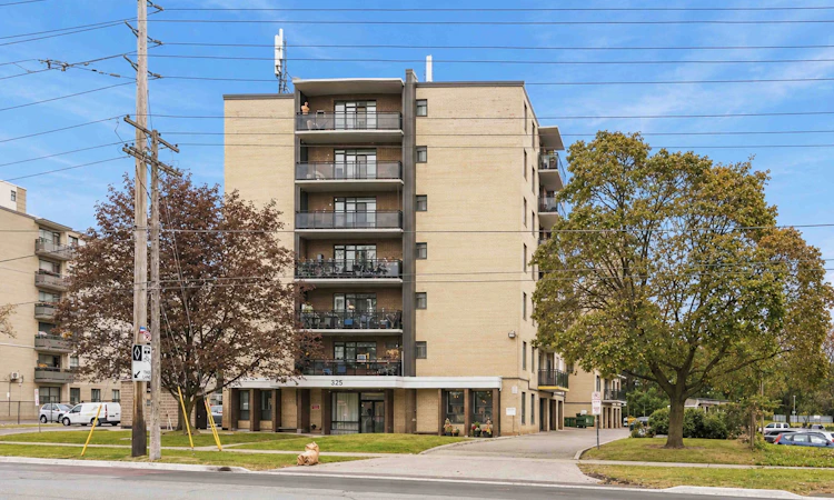 206-825 Kennedy Road