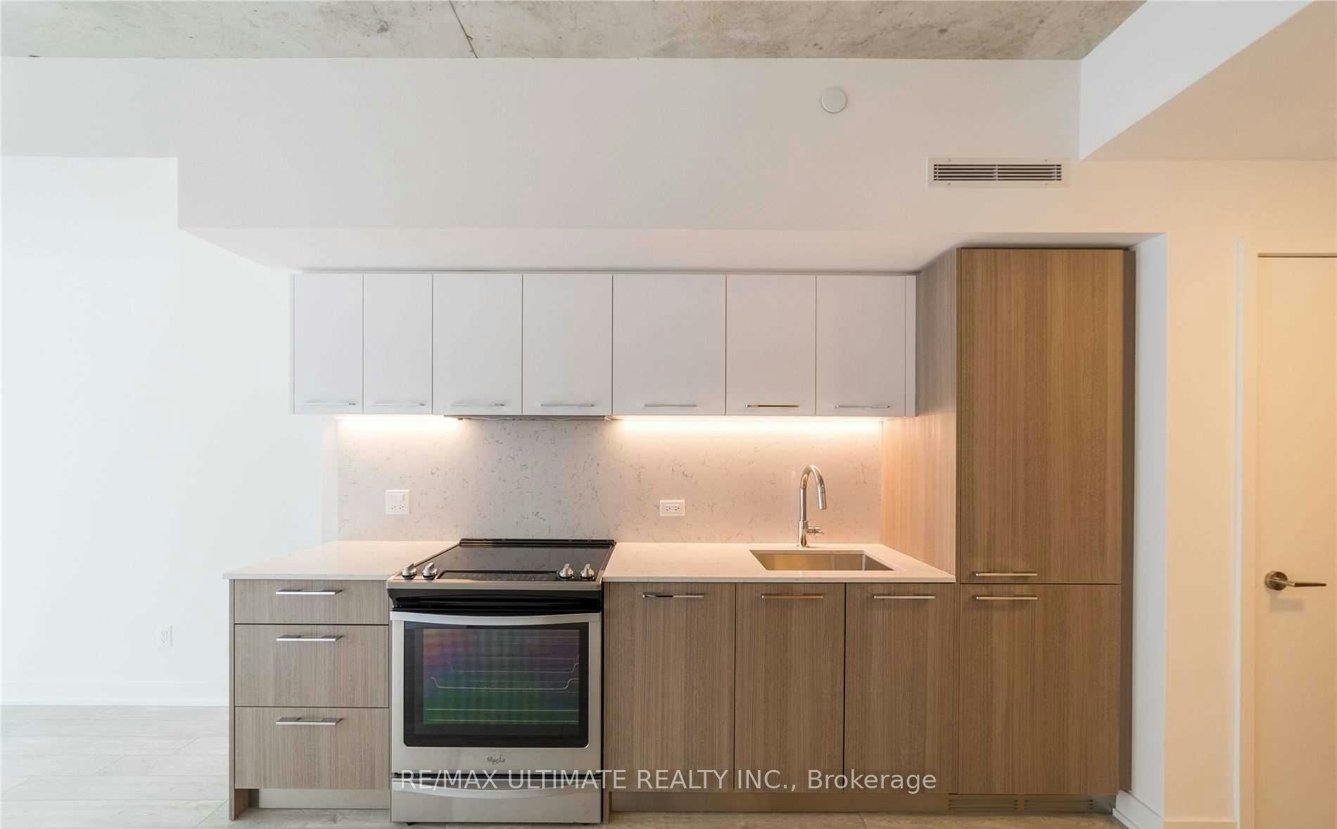 710-30 Baseball Place, Toronto, ON, M4M 0E8 - 2