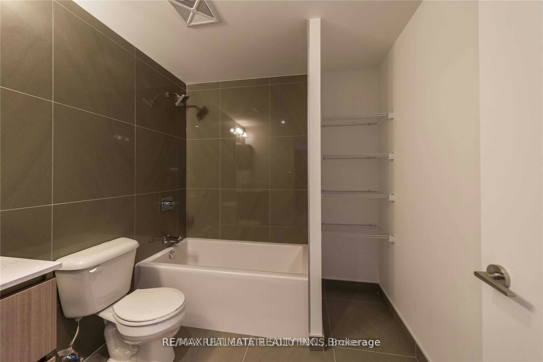 710-30 Baseball Place, Toronto, ON, M4M 0E8 - 11