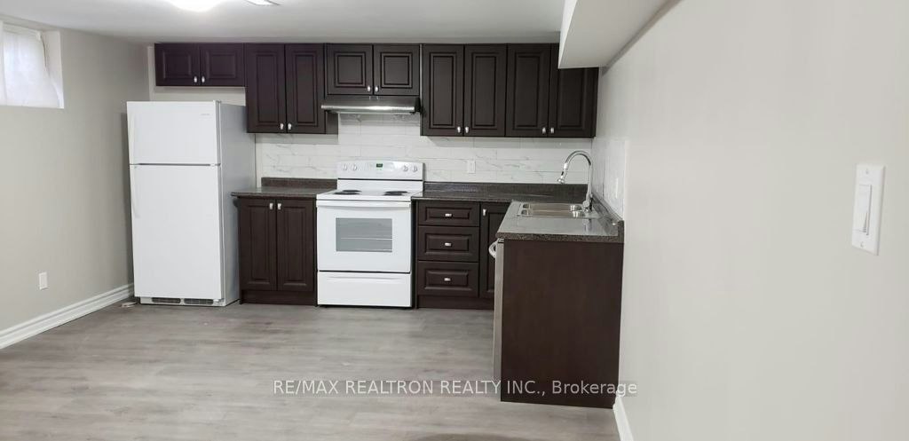 Lower-56 Rochman Boulevard, Toronto, ON, M1H 1S2 - 3