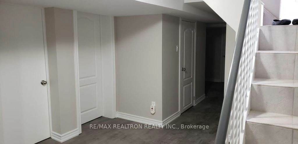 Lower-56 Rochman Boulevard, Toronto, ON, M1H 1S2 - 4