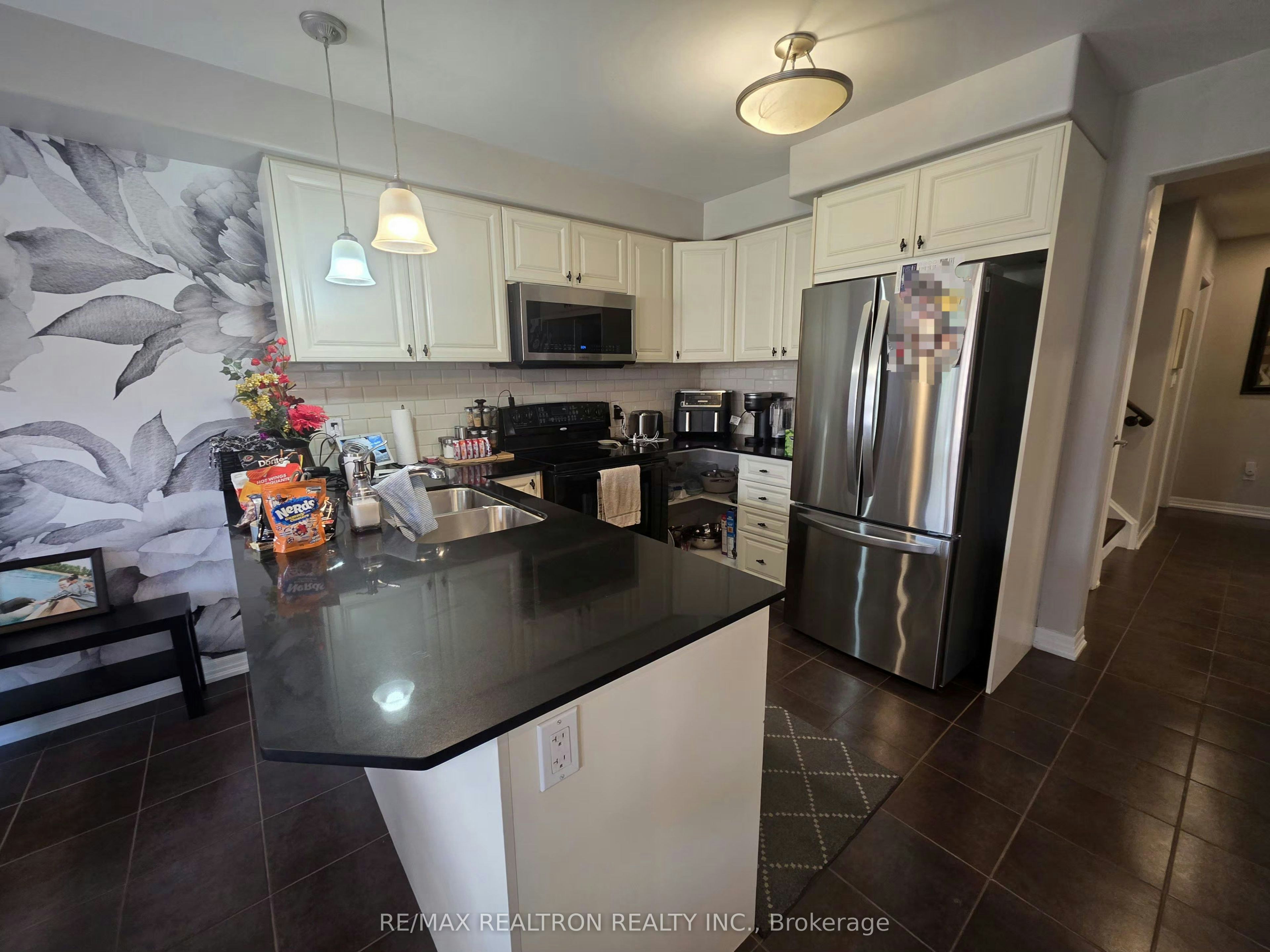 1813 Shelburne Street, Oshawa, ON, L1K 0T3 - 8