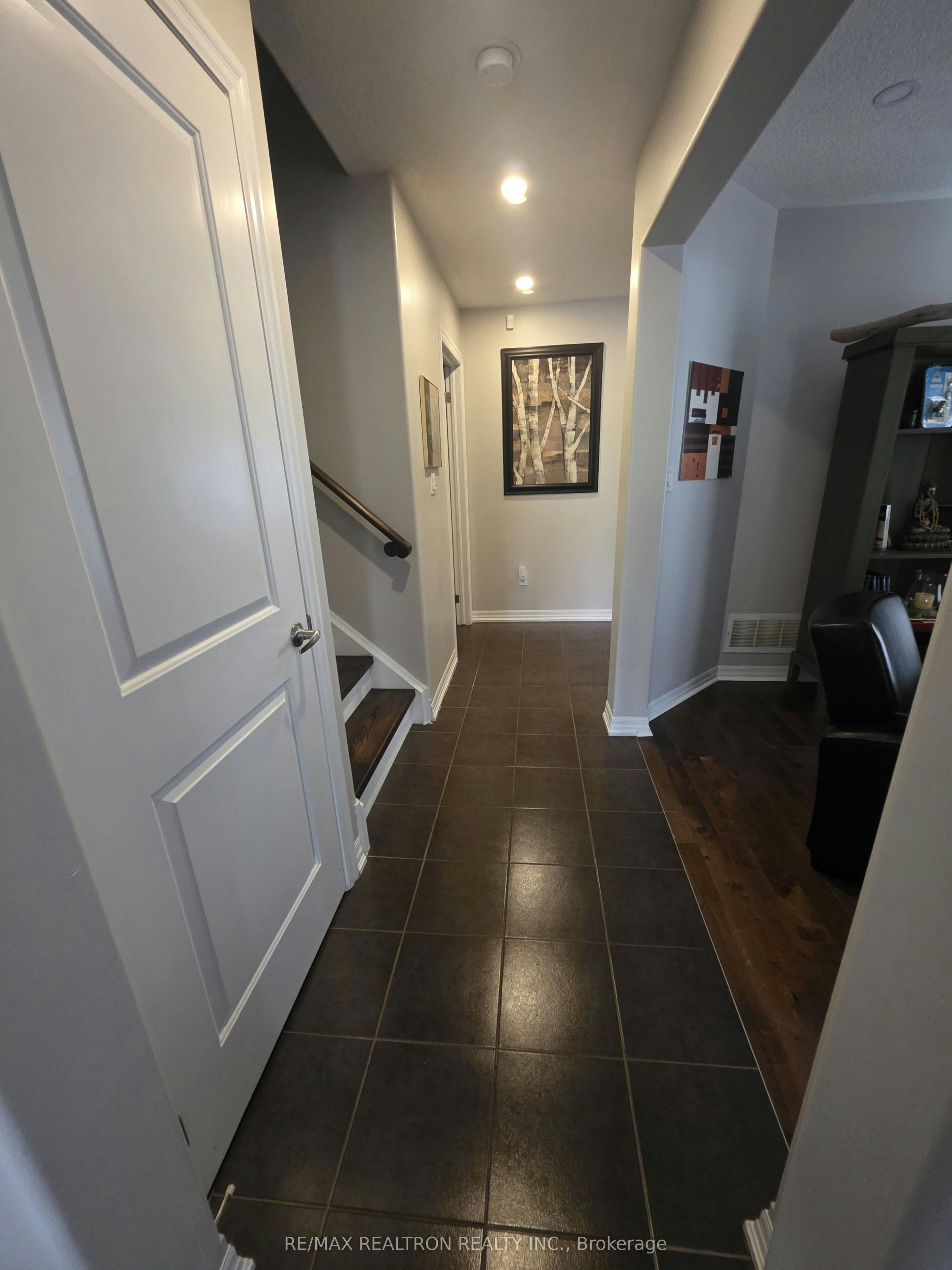 1813 Shelburne Street, Oshawa, ON, L1K 0T3 - 4