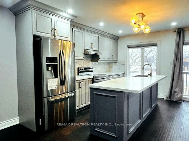 (Main Fl & 2nd Fl)-11 North Bonnington Avenue, Toronto, ON, M1K 1X3 - 10