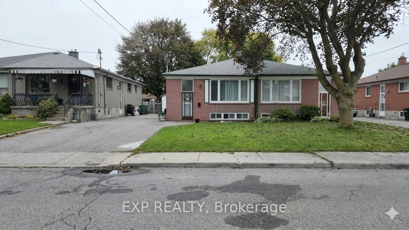 23 Chapman Avenue, Toronto, ON, M4B 1C3