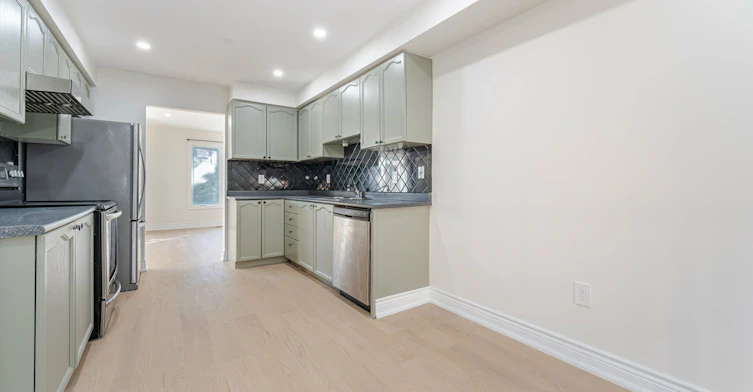 13-1995 Pinegrove Avenue, Pickering, ON, L1V 6W4 - 11