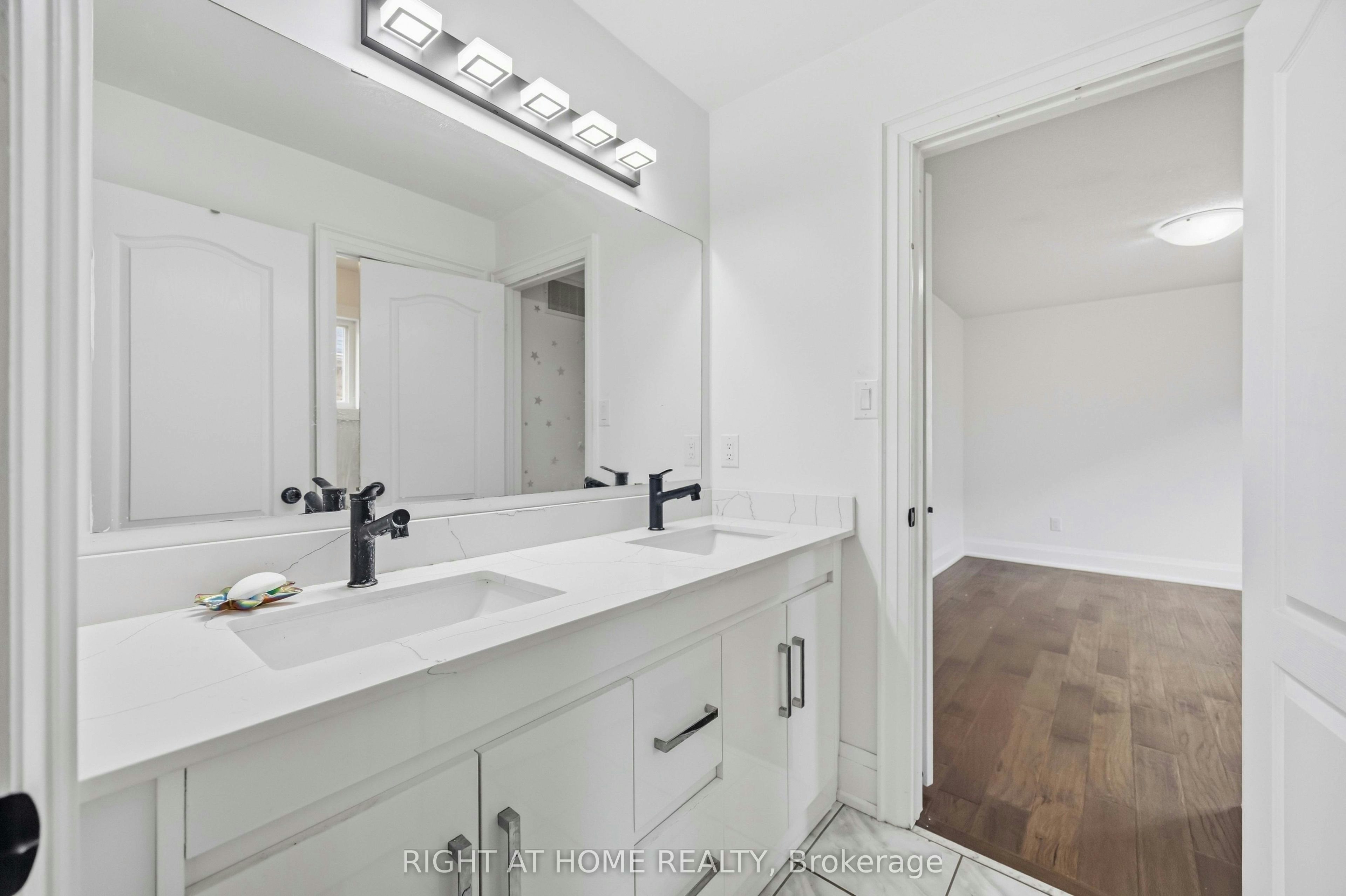 34 Dring Street, Ajax, ON, L1T 4Y3 - 22