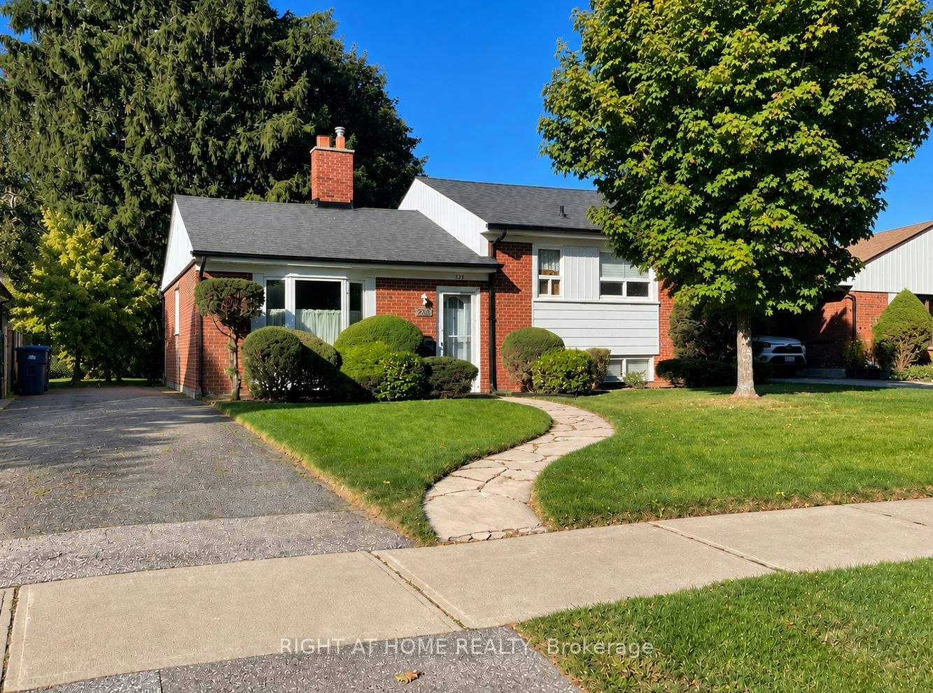 223 Ellendale Drive, Toronto, ON, M1P 1P5