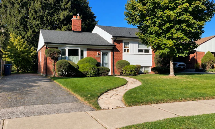 223 Ellendale Drive