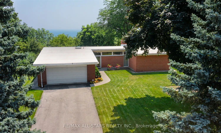59 Hill Crescent
