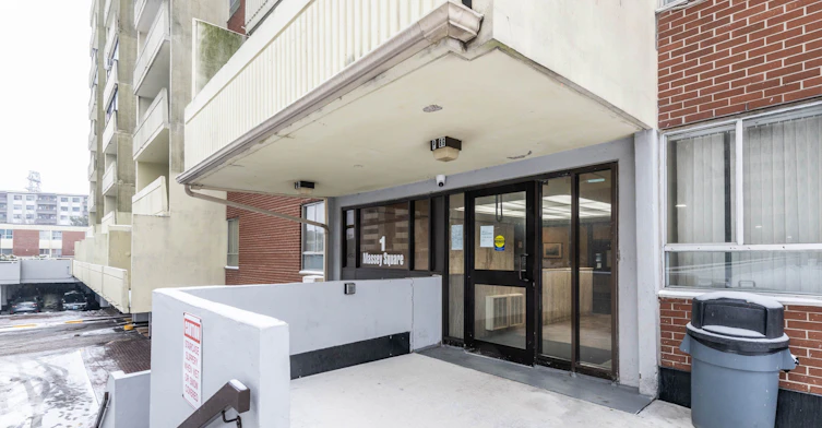 309-1 Massey Square, Toronto, ON, M4C 5L4 - 2