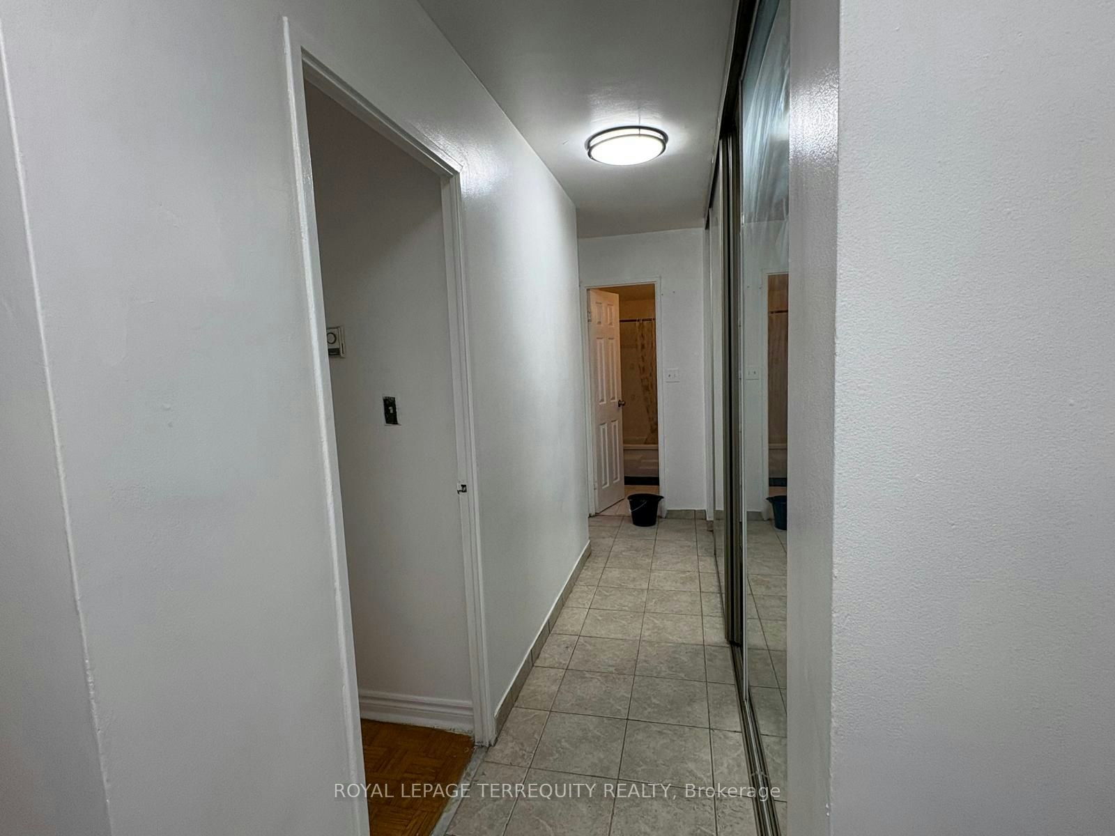 309-1 Massey Square, Toronto, ON, M4C 5L4 - 17