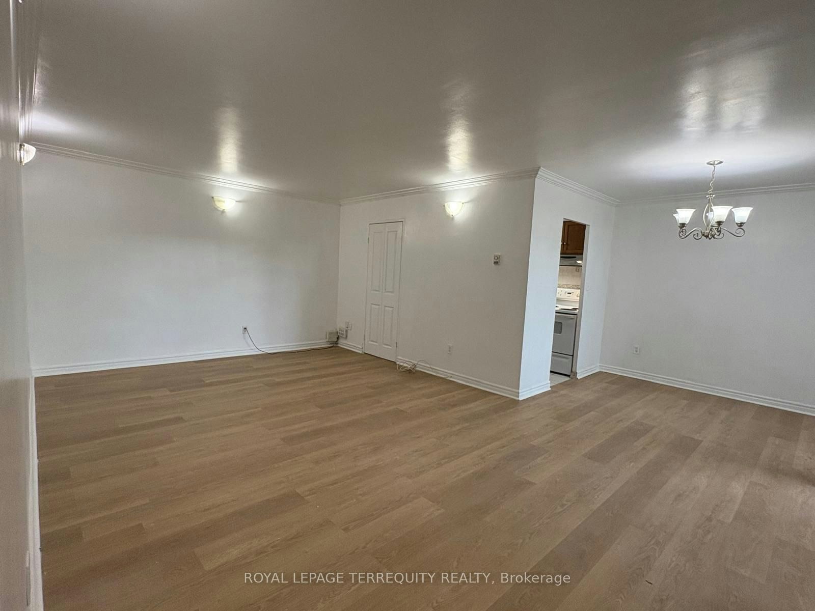 309-1 Massey Square, Toronto, ON, M4C 5L4 - 7
