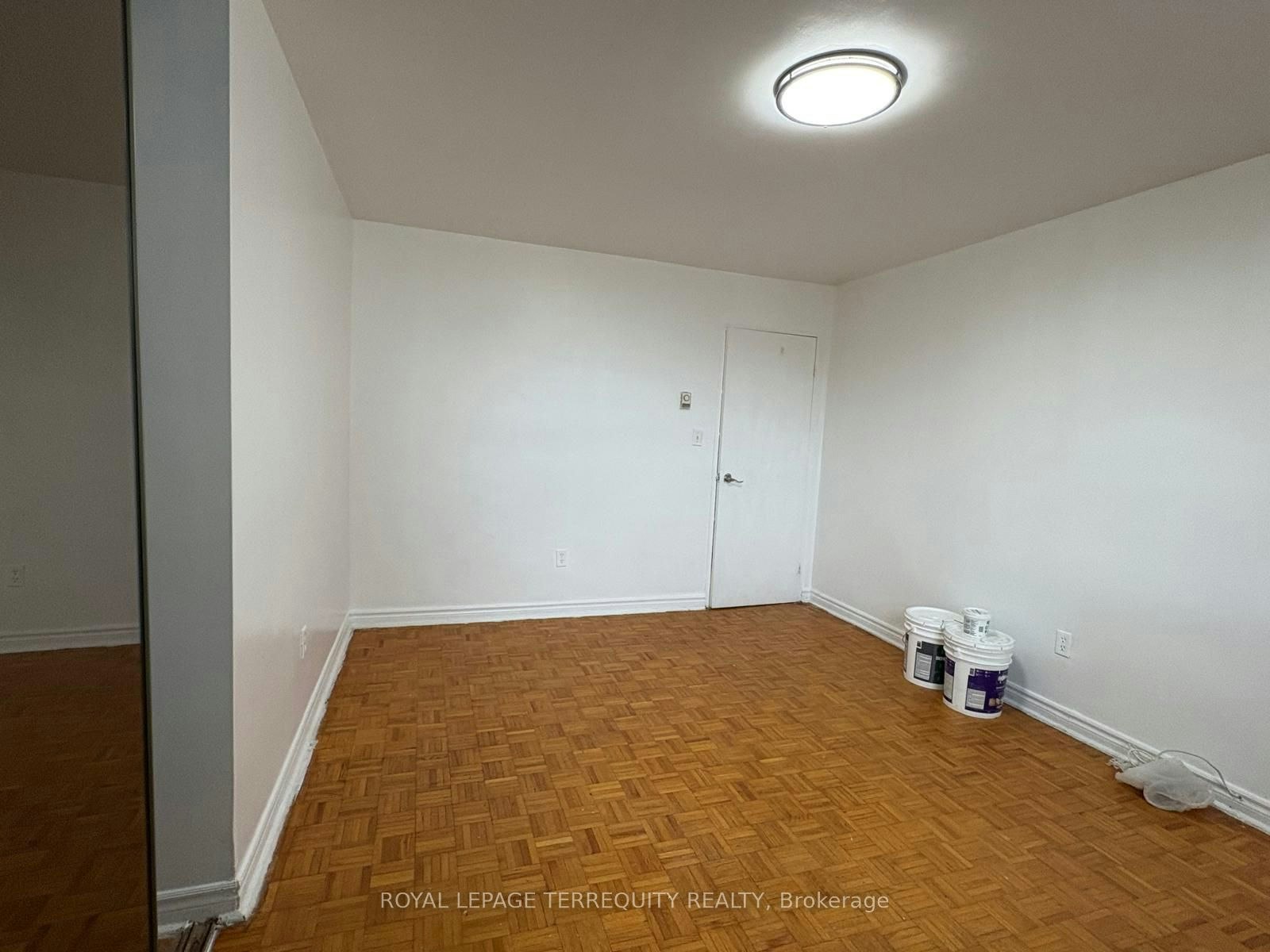 309-1 Massey Square, Toronto, ON, M4C 5L4 - 23