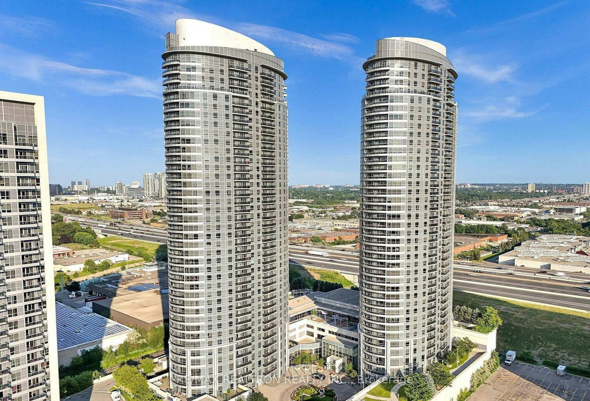 2319-135 Village Green Square, Toronto, ON, M1S 0G4