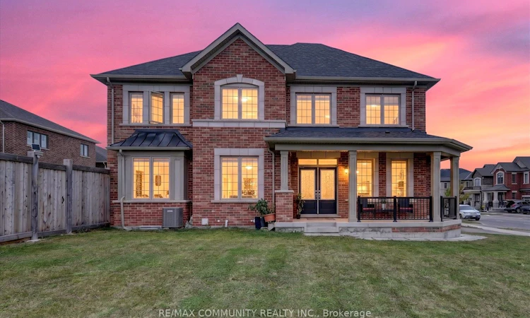 3001 Hollyberry Trail