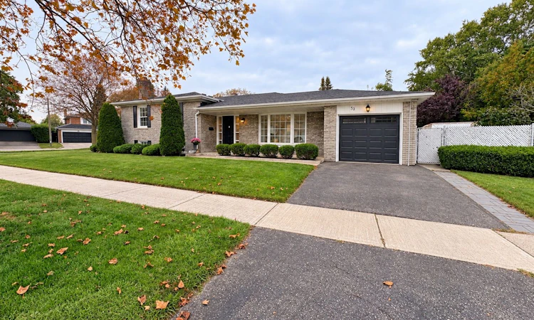 53 Pebblehill Square